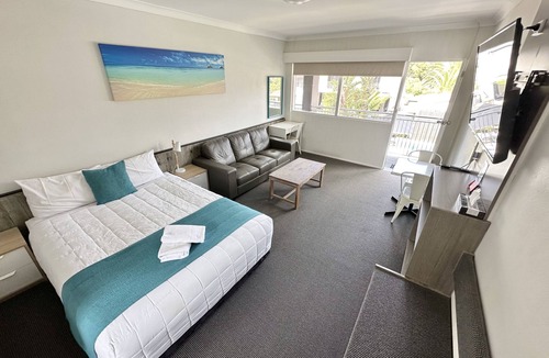 Narooma Hotel | Top of the Town Motel Narooma