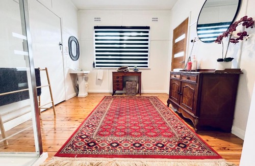 Tenterfield House | Town Cottage