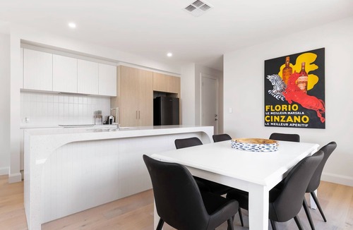 Glenelg North House | Townhouse on Tod Glenelg North