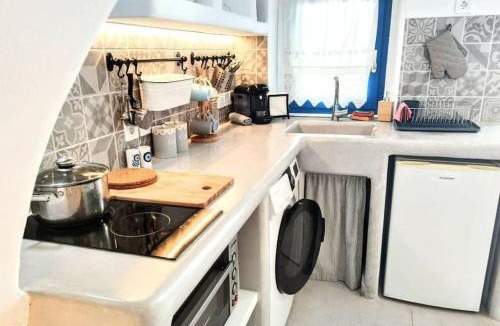 Marpissa Apartment | Traditional Arch House Paros