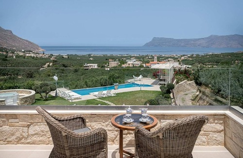 Gramvousa Villa | Traditional Crete Villa | Villa Horizon | 3 Bedrooms | Private Pool & Ouotdoor