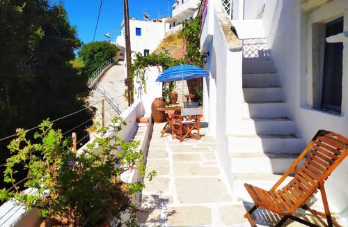 Koronos House | Traditional Family House, ground floor with yard