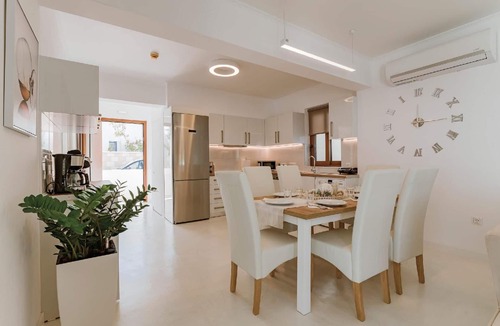 Gennadi House | Traditional greek holiday villa Eventide