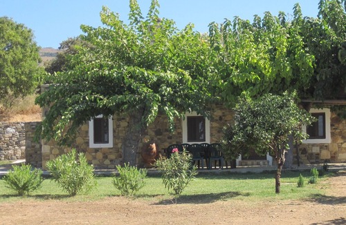 Kos Cottage | Traditional Greek Stone Cottage set in quiet countryside.