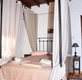 Agios Minas Apartment | Traditional House in Neohori, Chios