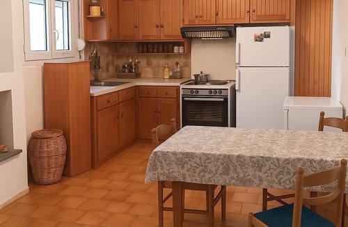 Grammatikou Apartment | Traditional Stay near Lake Trichonida with Parking