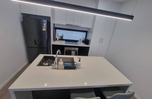 Doncaster East Apartment | Tranquil 2-bedroom apartment in Doncaster East with AC, WiFi
