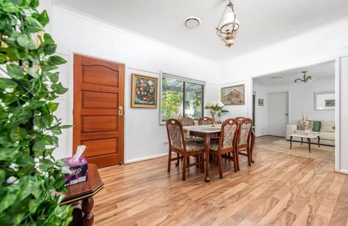 Narrabundah House | Tranquil 3 Bedroom Retreat