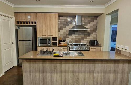 Point Cook Apartment | Tranquil home in Point Cook.