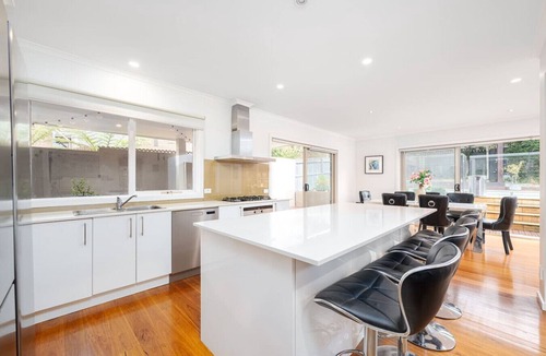Donvale House | Tranquil Large Retreat with Alfresco & Pool