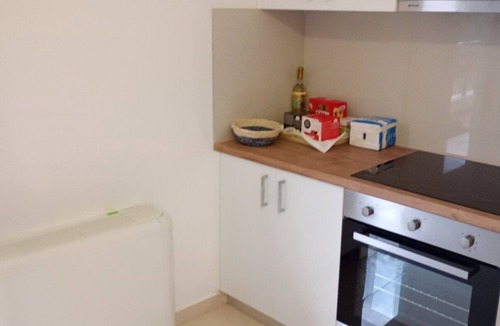 Metokhi Apartment | Tranquil Retreat on Athens Riviera:Newly Built,Spacious Apartment(Pet-Friendly!)
