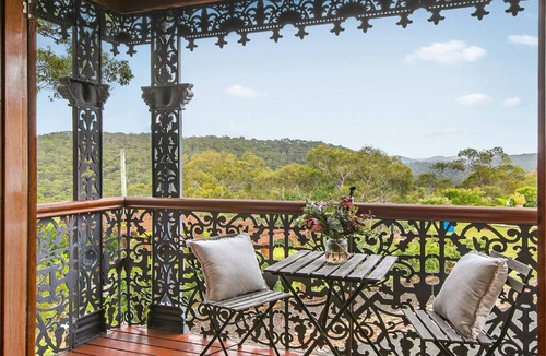 Berrilee House | Tranquil, romantic, secluded retreat with amazing views that stretch on forever!