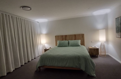 Dolphin Point House | Tranquil seaside escape with room for the entire family!