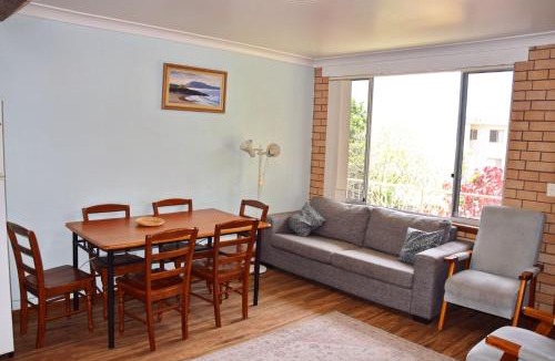 South West Rocks Apartment | Traveller's Palms no 8 - Bring your own linen.