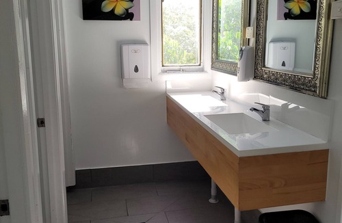 Parramatta Park Hostel | Travellers Paradise Heritage Historical Place - Hostel
