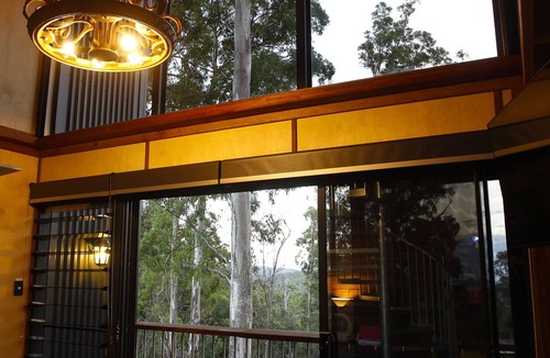 Austinville House | TREE HOUSE #1. Private, stone bath with amazing views of Gold Coast Hinterland