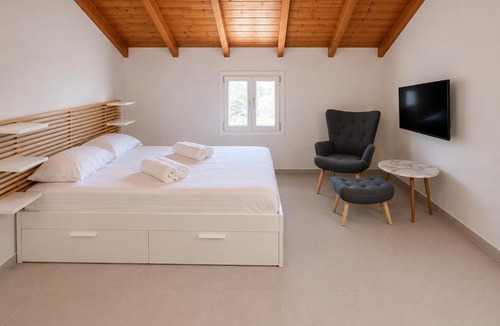 Sidari Apartment | Treehouse Suite and Apartment