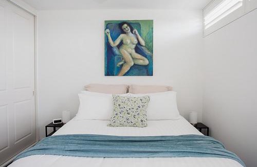 Bronte Apartment | Treetop Retreat Five Minute Stroll To The Beach