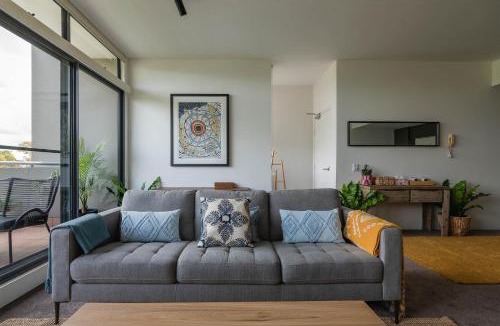Camperdown Apartment | Treetops Camperdown Inner City Bliss w Parking