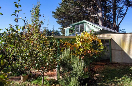 Silvan Cottage | Treetops Silvan Sanctuary Cottage: 2 BR, 1.5 BA Cottage in Silvan, Sleeps 3