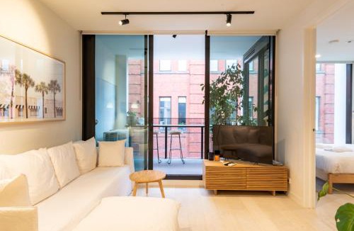 Collingwood Apartment | Trendy 1 Bedroom Apartment in the Heart of Collingwood