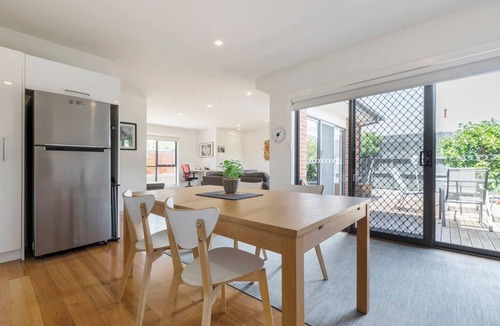Brunswick West House | Trendy and Spacious Brunswick Stay with Outdoor Deck