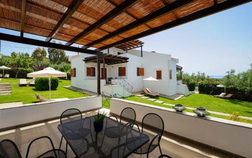 Gerakini Apartment | Trikorfo Beach