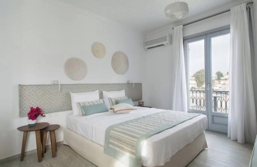 Spetses Apartment | Triple Room - Aurora Rooms & Suites