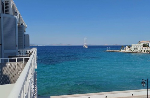 Spetses Apartment | Triple Room - Aurora Rooms & Suites