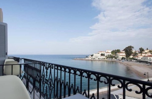 Spetses Apartment | Triple Room - Aurora Rooms & Suites