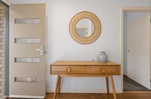 Bright House | Trois Velos