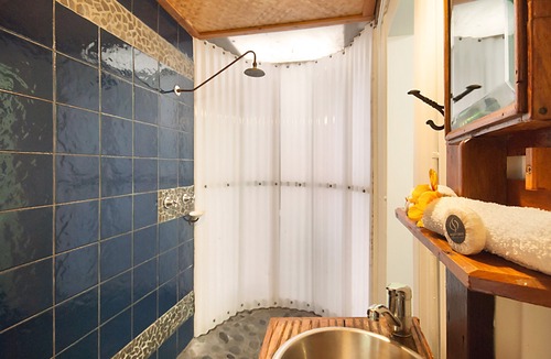 Suffolk Park House | Tropical Private Guesthouse in Byron Bay