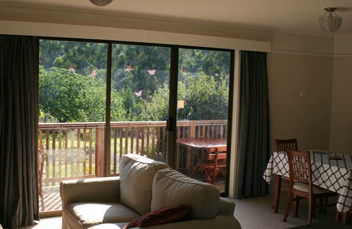 Mirboo North Cottage | True farm hospitality in a garden setting