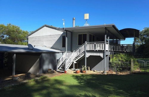 Rathdowney House | Tuckeroo House and Gardens