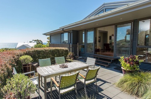 Tura Beach House | Tura Beachhouse in Dolphin Cove - Tura Beach