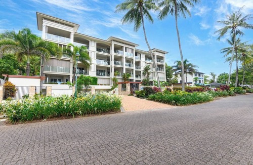 Palm Cove Apartment | Turquesa at Island Views Beachfront Resort Living