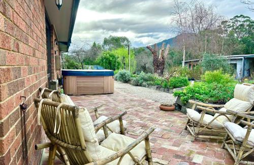 Don Valley House | Tuscan Farmhouse