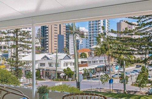 Tweed Heads Apartment | Tweed Paradise Unit 2 Rainbow Bay Beach just a 300m walk, easy walk to clubs and shops Wi-Fi is Inc.