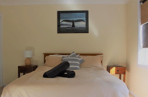 Red Head House | Twilight Breeze - A hidden gem with ocean views and dog friendly