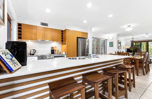 Twin Waters Apartment | Twin Waters Seaside Resort Life