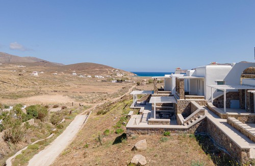 Klouvas Apartment | Twins Two by Koumi Homes Mykonos