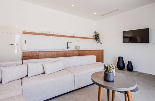 Mykonos Town Hotel | Two Bedroom Suite, Amarelo Suites
