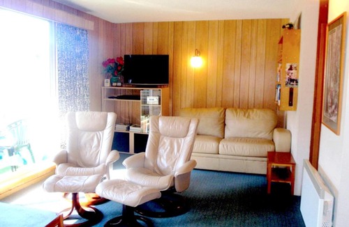 Thredbo Apartment | Two bedroom Unit with Amazing Mountain Views