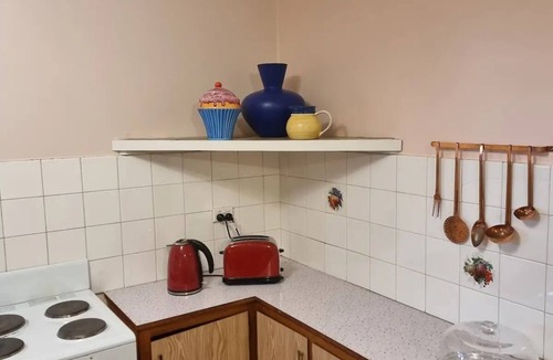 Tullamarine House | Two Pines, house near airport and shopping!