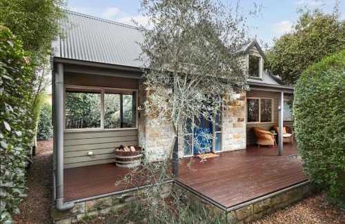 Yarra Glen Bed & Breakfast | Two Truffles Cottage Accommodation