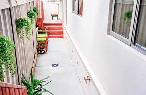 Brunswick Apartment | U1 Brunswick Living Ground Patio Close to APT and CBD Free Wifi Tram at Doorstep