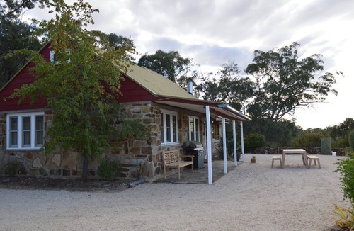Chewton Bushlands House | Ukamirra -magic views in private bush setting