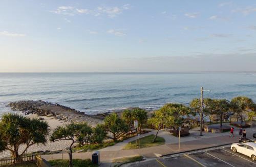 Kings Beach Apartment | Ultimate Coastal Escape + Amazing Views