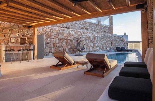 Agios Ioannis Villa | Ultimate Mykonian Retreat w/Pool Jacuzzi and View