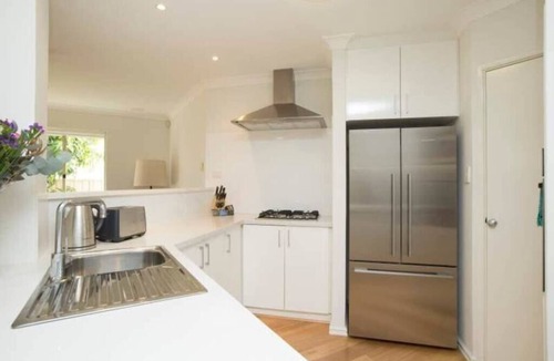 Mount Pleasant House | Ultimate Villa Retreat*3BR*Canning River*Family Friendly*